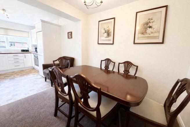 3 bed Semi-Detached for sale Image 5