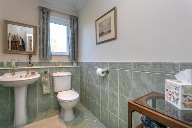 CLOAKROOM.jpg