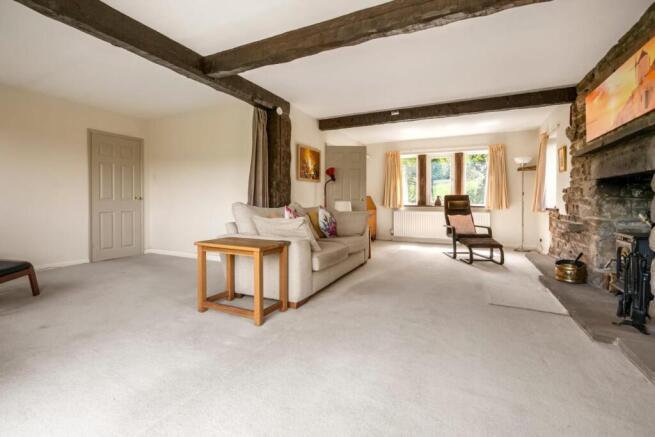 4 bed Detached for sale Image 7