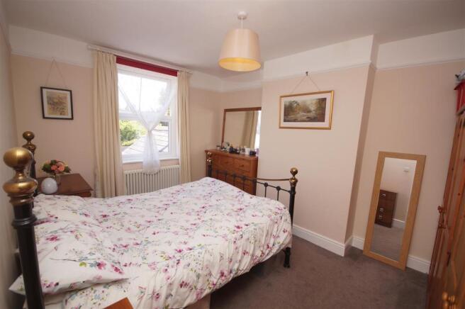 Bedroom 2.JPG