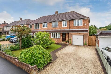 Hazel Way, Fetcham, KT22