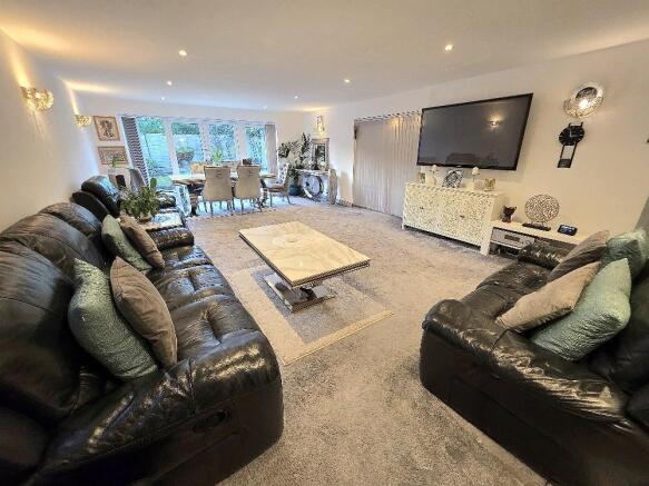 Open-plan Living/Dining Room