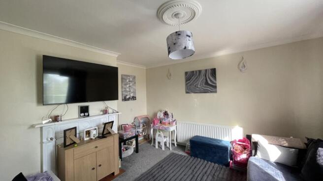 12 Summer Hall Ing, Wyke, Bradford, West Yorkshire BD12 8DN photo 4