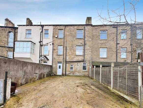 5 bed Terraced to rent Image 4
