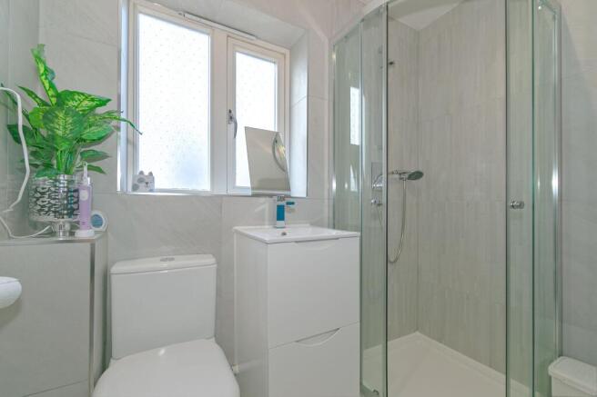 Bedroom 2 Ensuite