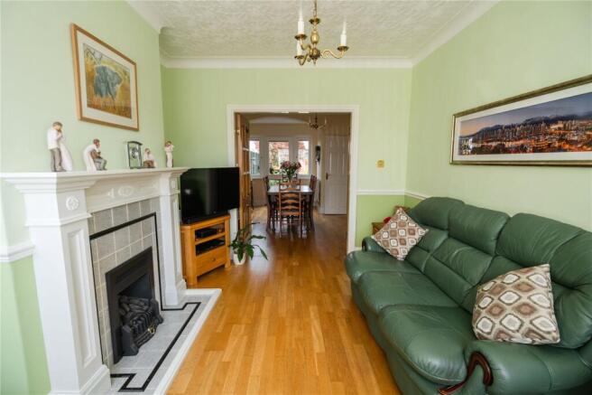 Living Room (2)