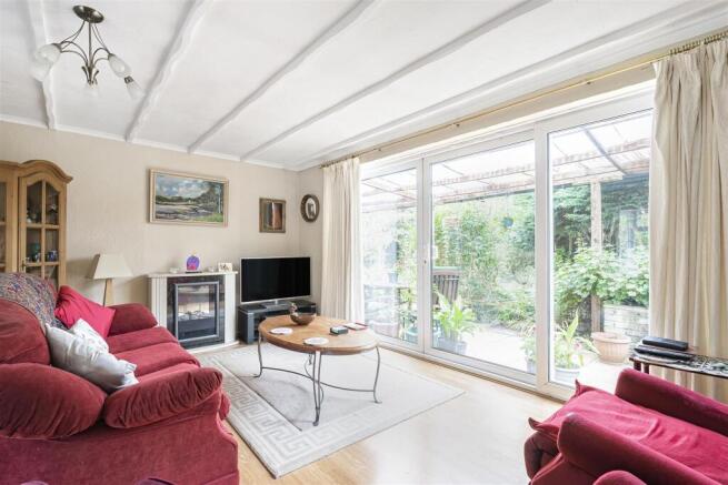 10 Beech Avenue, Lutterworth