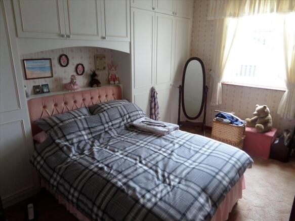 BEDROOM 1