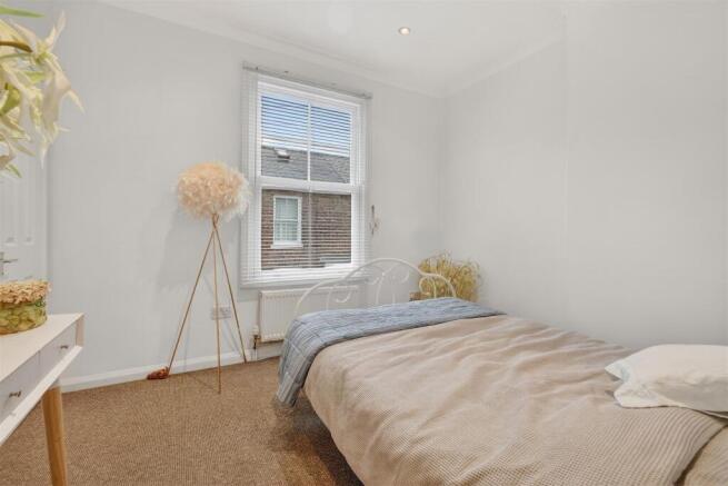 2 bed Terraced for sale Image 8