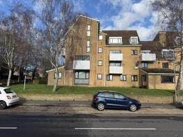 Flat 45, Cowes Court, Frogmore, Fareham PO14 3DA