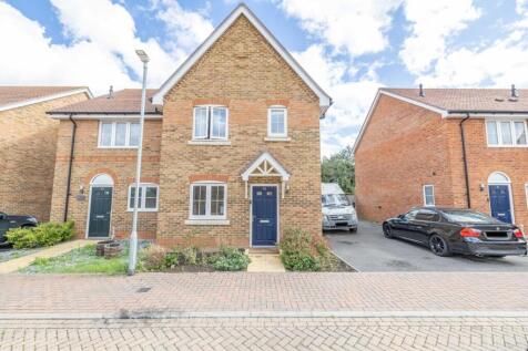 Pemberton Rise, Teynham, Sittingbourne, Kent, ME9