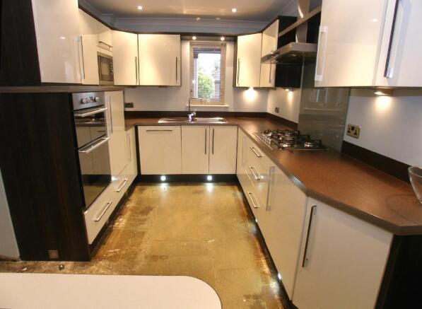 Kitchen/ Breakfast
