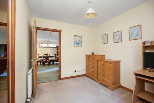 26 Greenacres Kingseat20.jpg