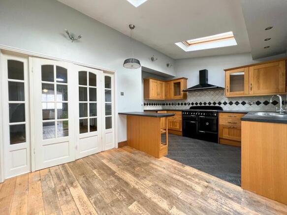 Kitchen/Breakfast Room