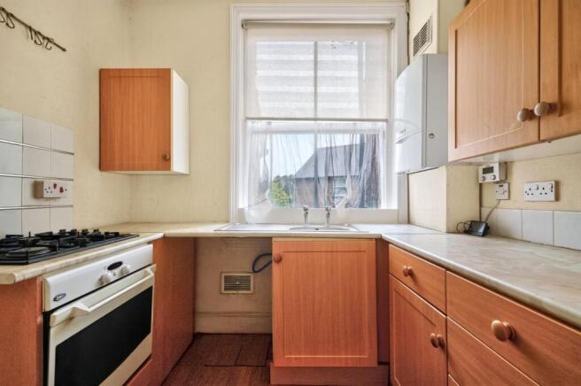 2 bed Flat for sale Image 4