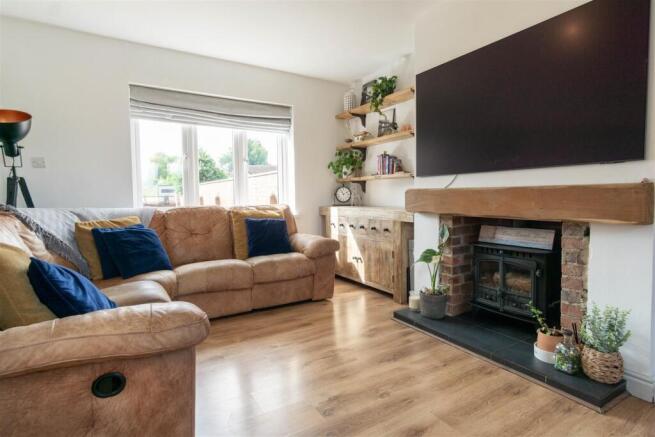 3 bed Semi-Detached for sale Image 7