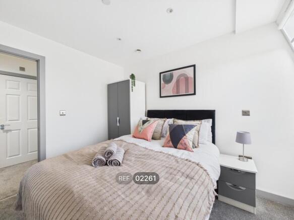 1 bed Apartment to rent Image 10