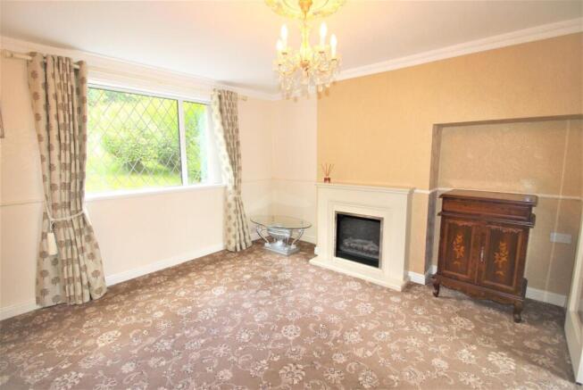 2 bed House to rent Image 4