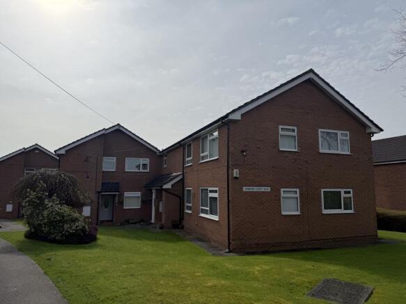 10 Dinmore Court outside 5.jpeg