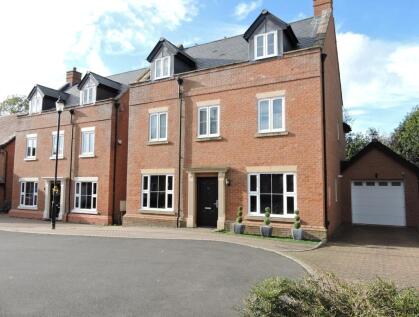 Eaton Gardens, Broxbourne, EN10