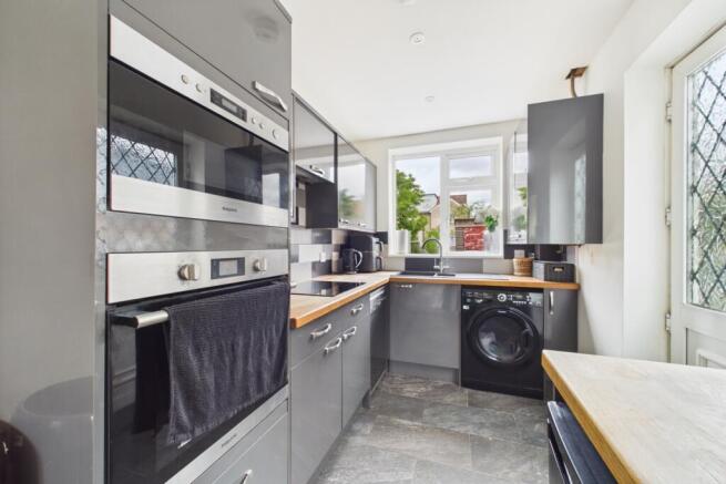 3 bed Semi-Detached for sale Image 6