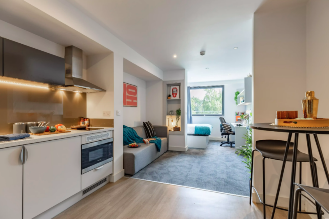 Photo 3