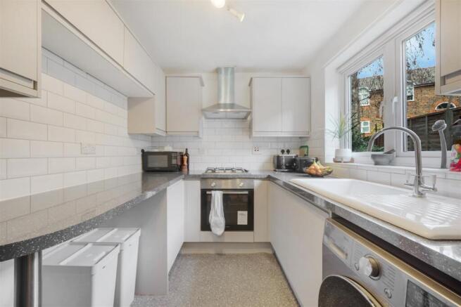 5 Lamplighter Close - usRwps3kHawE4ZkYmeOL.jpg