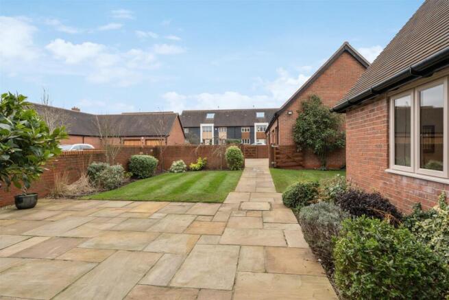 6 Hall Farm Court_137.jpg