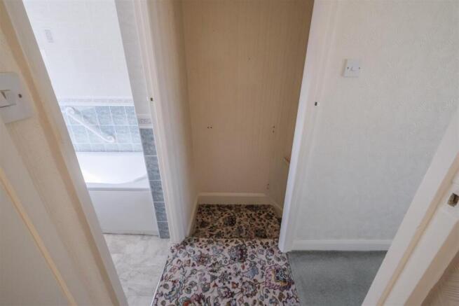 2 bed Terraced for sale Image 10