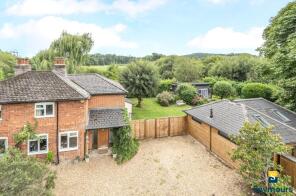 2, Trunley Heath Cottages, Trunley Heath Road, Guildford GU5 0BN