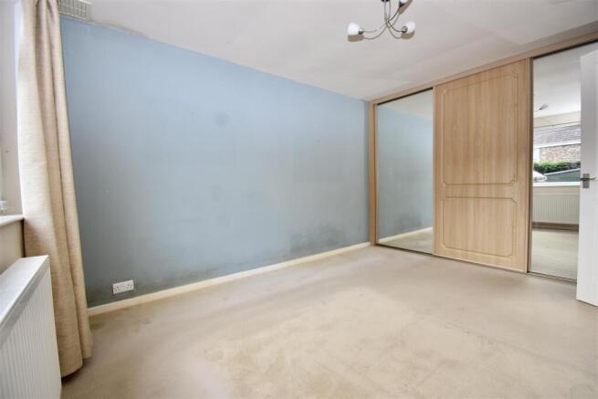 2 bed Detached Bungalow for sale Image 8