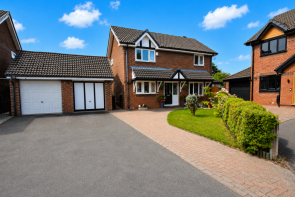 8, Robins Close, Manchester M43 7TQ