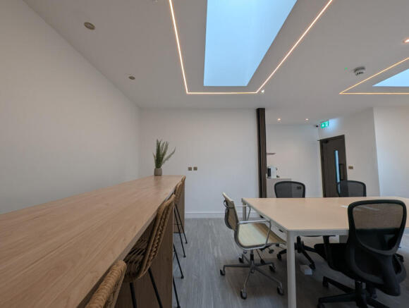 1 bed Duplex to rent Image 12