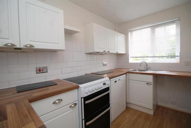 kitchen 1 .JPG