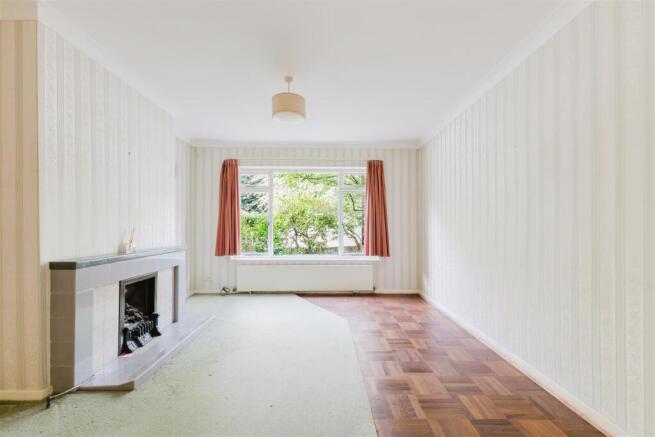Living Room 1.jpg