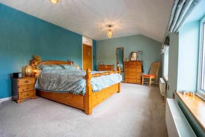 Bedroom 1 (Double)