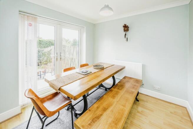 4 bed Detached for sale Image 5