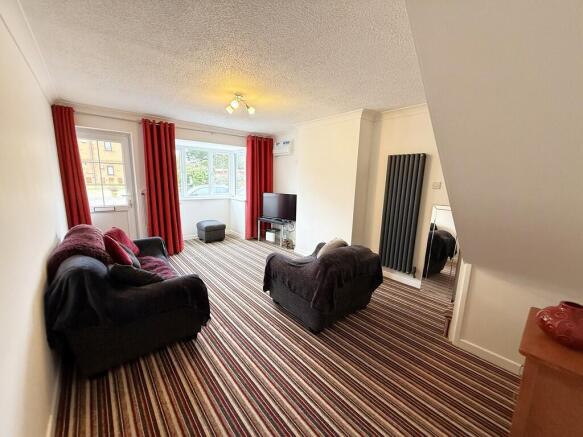 LIVING ROOM 1