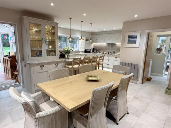 Break - Kitch - Utility 1.JPG