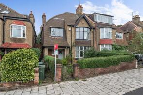 48, Streatham Common North, London SW16 3HS