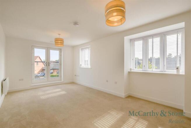 8702969-interior04.jpg