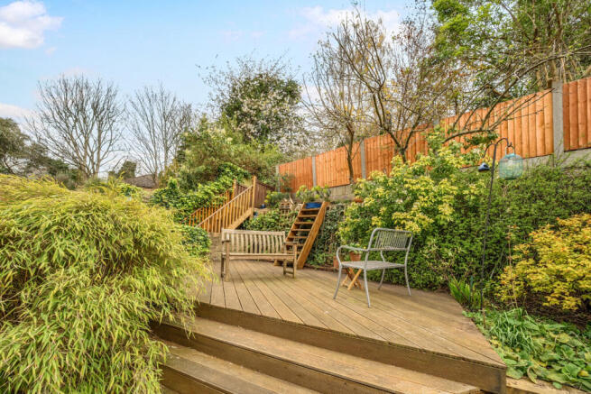 1439232-10-69cd1d...