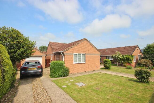3 bed Detached Bungalow for sale Image 11
