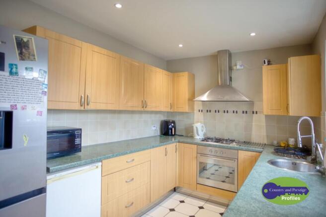 8 Albert rd Hinckley (14).jpg