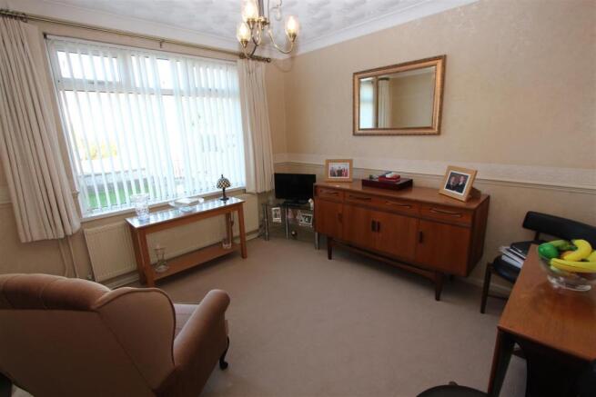 66 Brynau Road 006.JPG