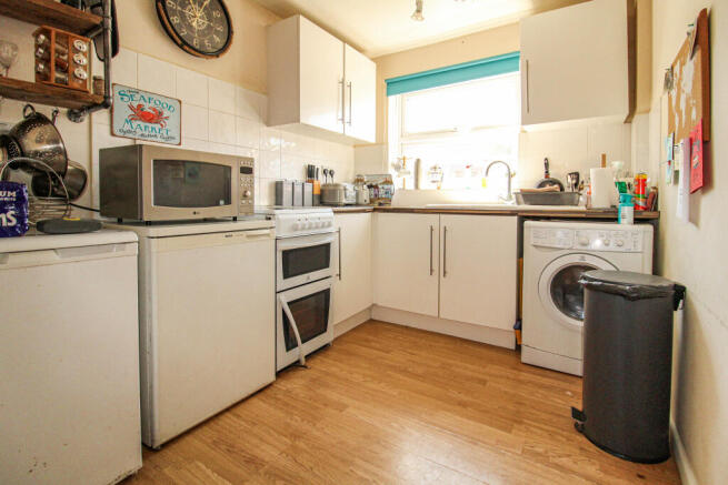 Kitchen 1.JPG