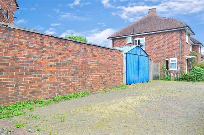 Driveway/Parking