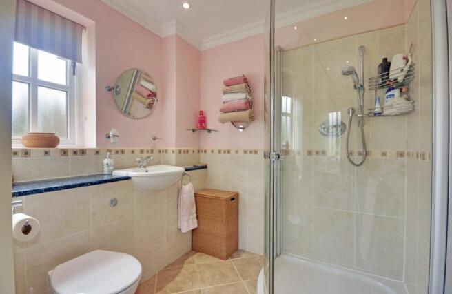 En suite Shower R...