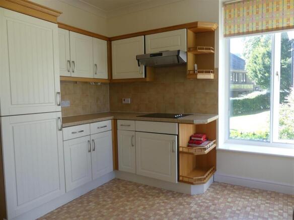 2 bed Apartment to rent Image 7