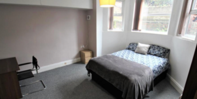 7 bed House to rent Image 8